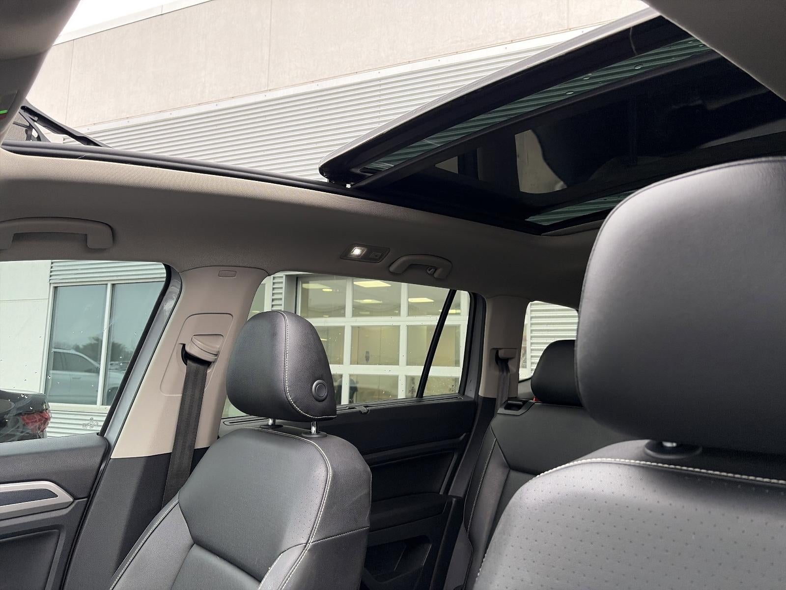 2021 Volkswagen Atlas 3.6L V6 SE w/Technology R-Line 4MOTION *Ltd Avail*