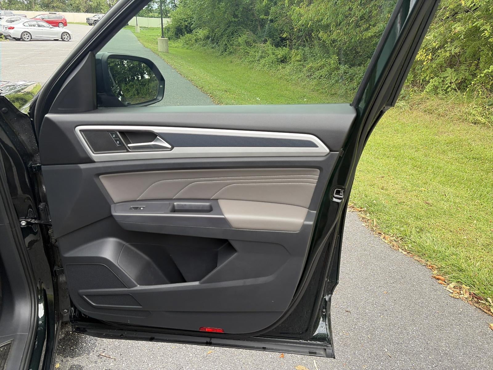 2021 Volkswagen Atlas 3.6L V6 SE w/Technology R-Line 4MOTION *Ltd Avail*