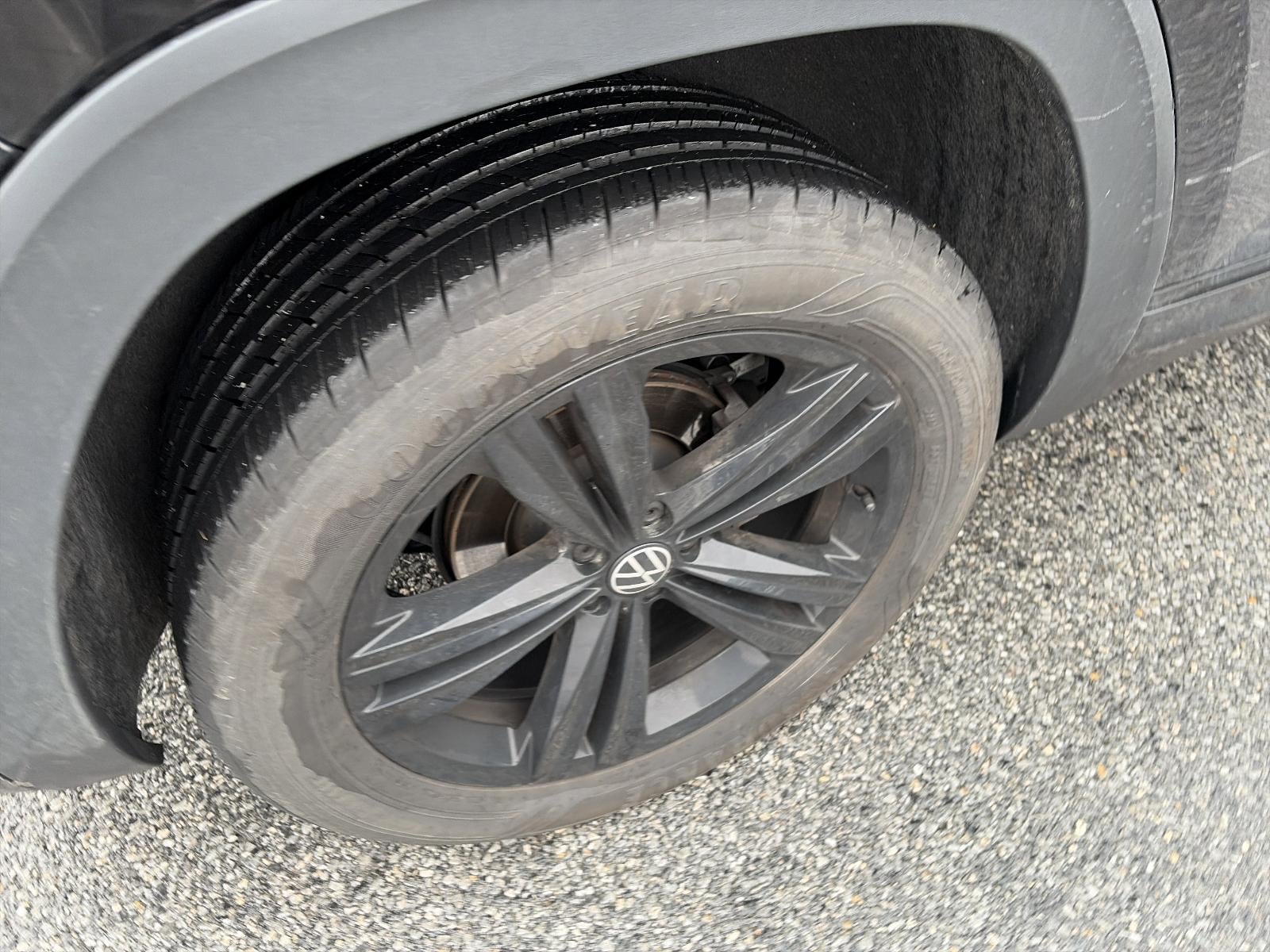 2023 Volkswagen Atlas Cross Sport 3.6L V6 SEL R-Line Black 4MOTION