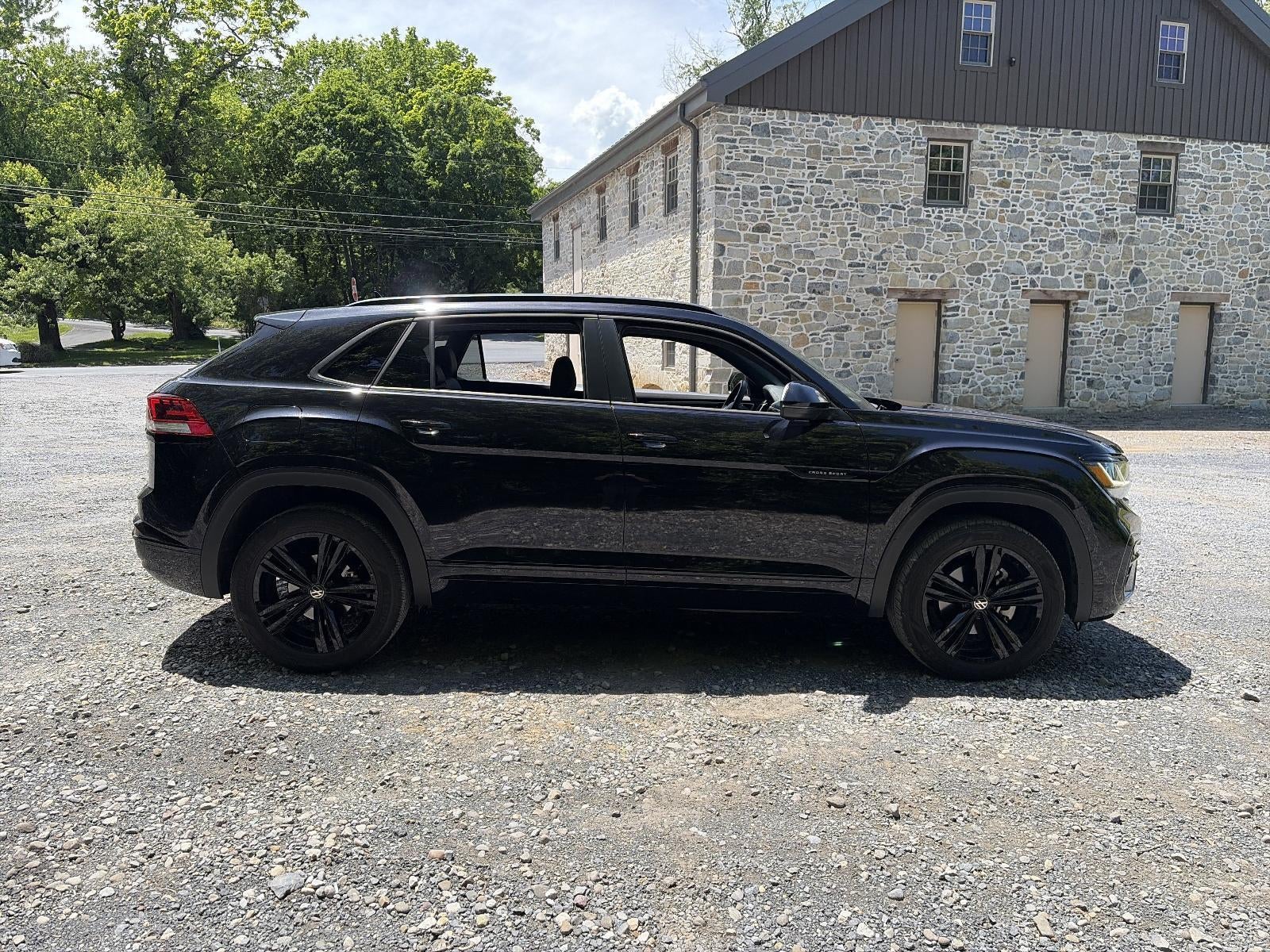 2023 Volkswagen Atlas Cross Sport 3.6L V6 SEL R-Line Black 4MOTION