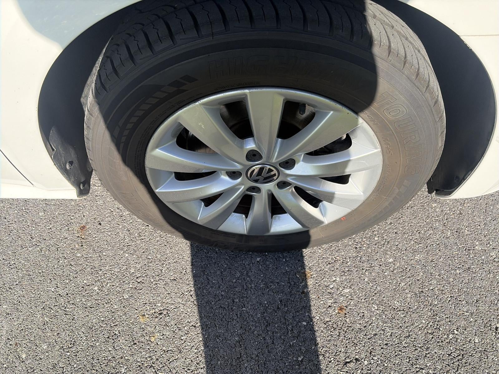 2012 Volkswagen Passat 4dr Sdn 2.5L Auto S PZEV