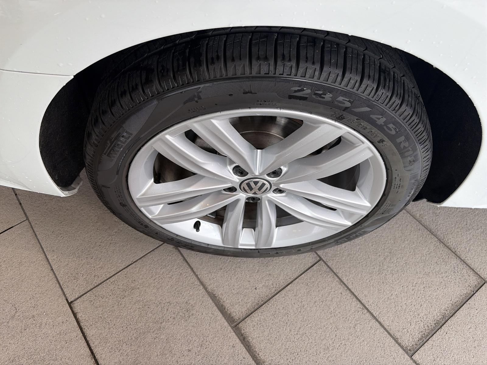 2018 Volkswagen Passat 2.0T SE w/Technology Auto