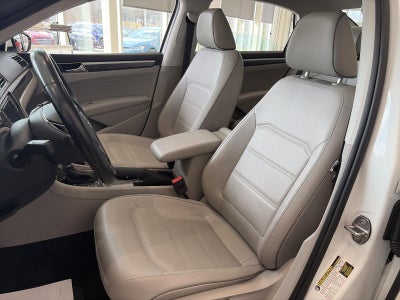 2018 Volkswagen Passat 2.0T SE w/Technology Auto