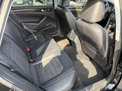 2014 Volkswagen Passat 4dr Sdn 1.8T Auto SEL Premium PZEV