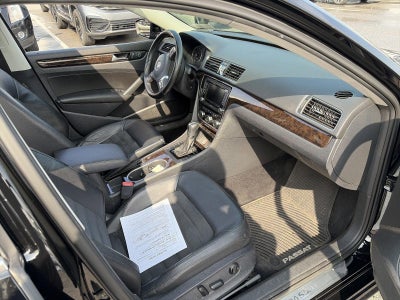 2014 Volkswagen Passat 4dr Sdn 1.8T Auto SEL Premium PZEV