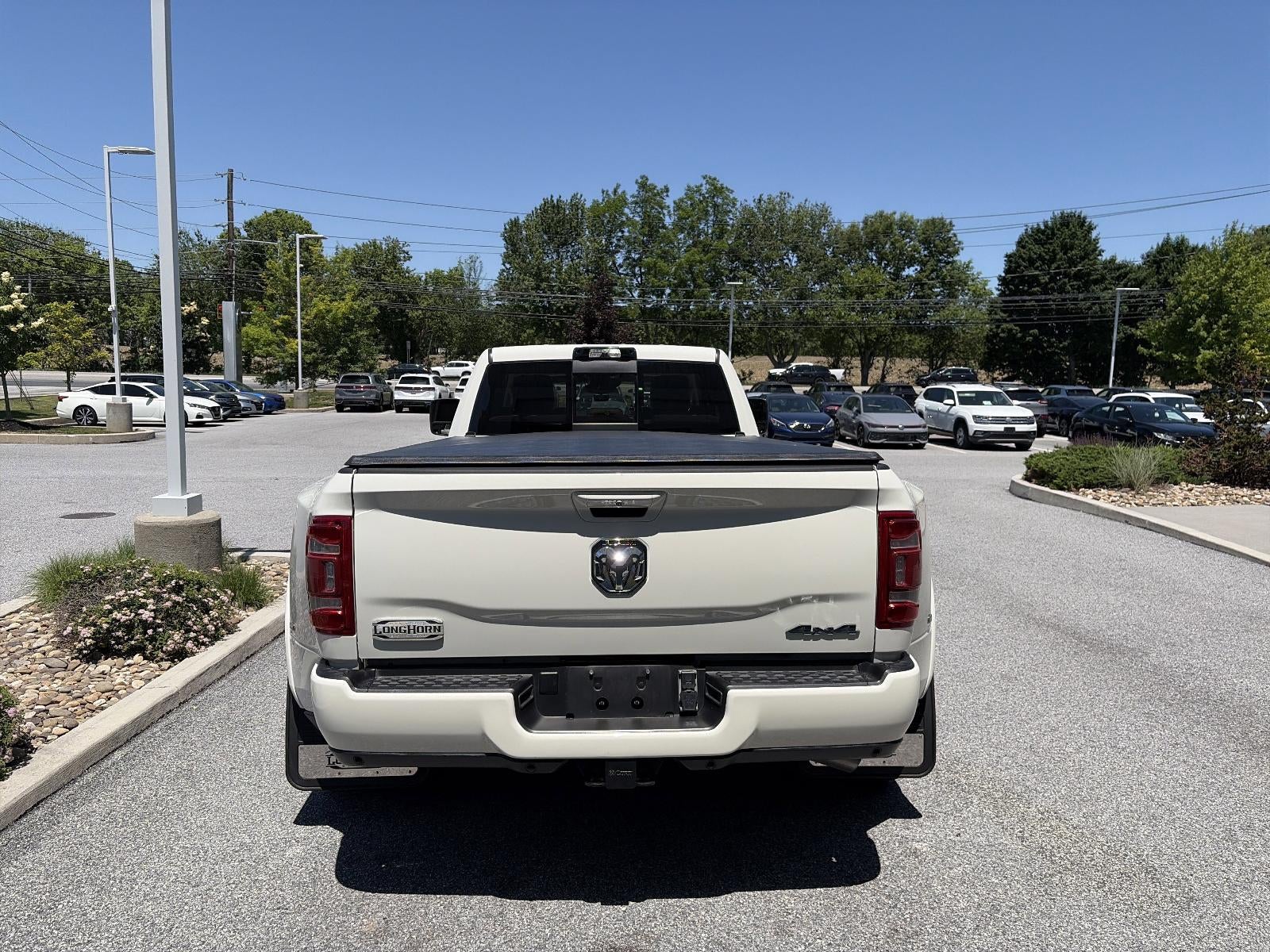 2023 RAM 3500 Longhorn 4x4 Crew Cab 8' Box