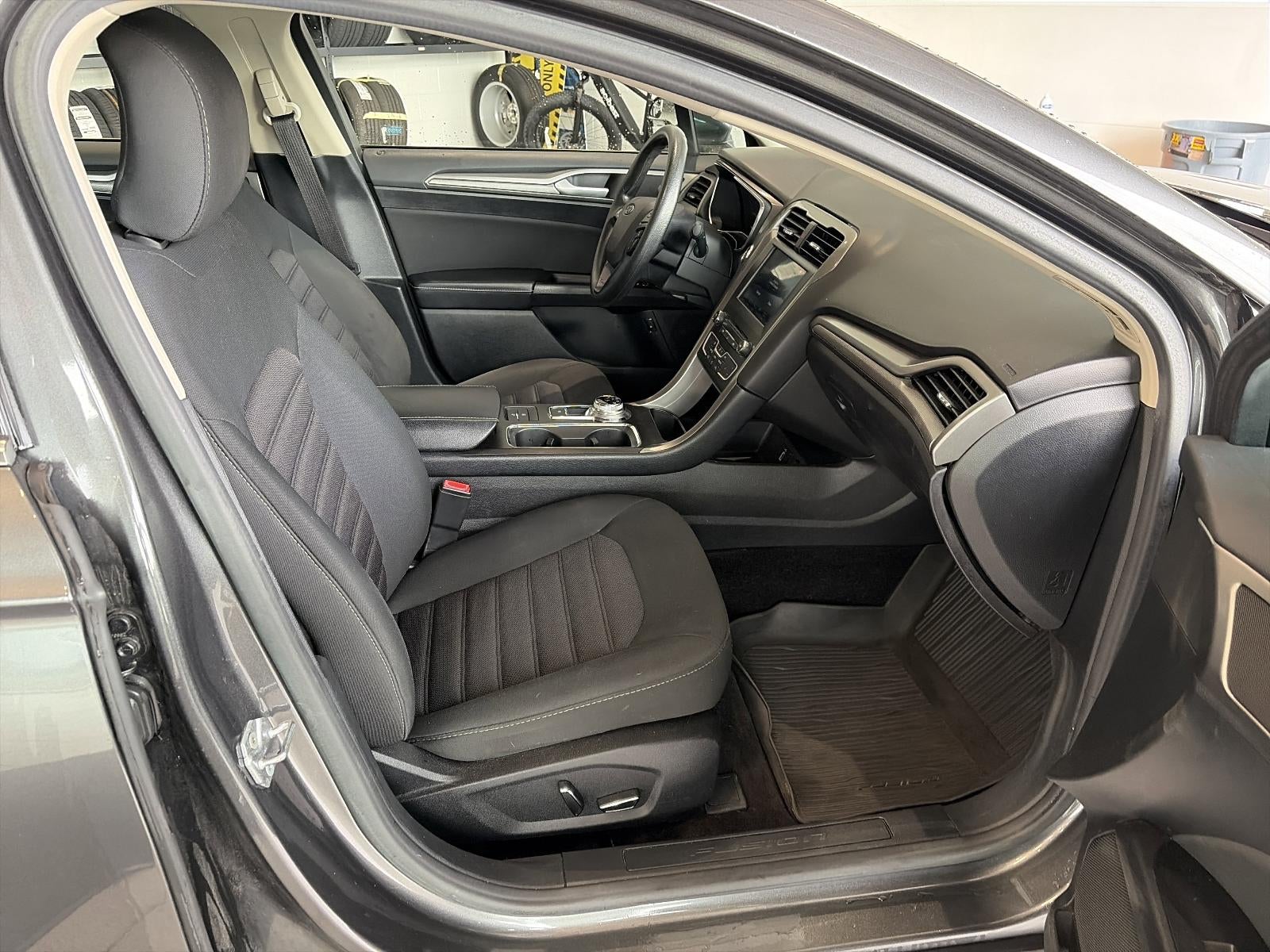 2017 Ford Fusion SE FWD