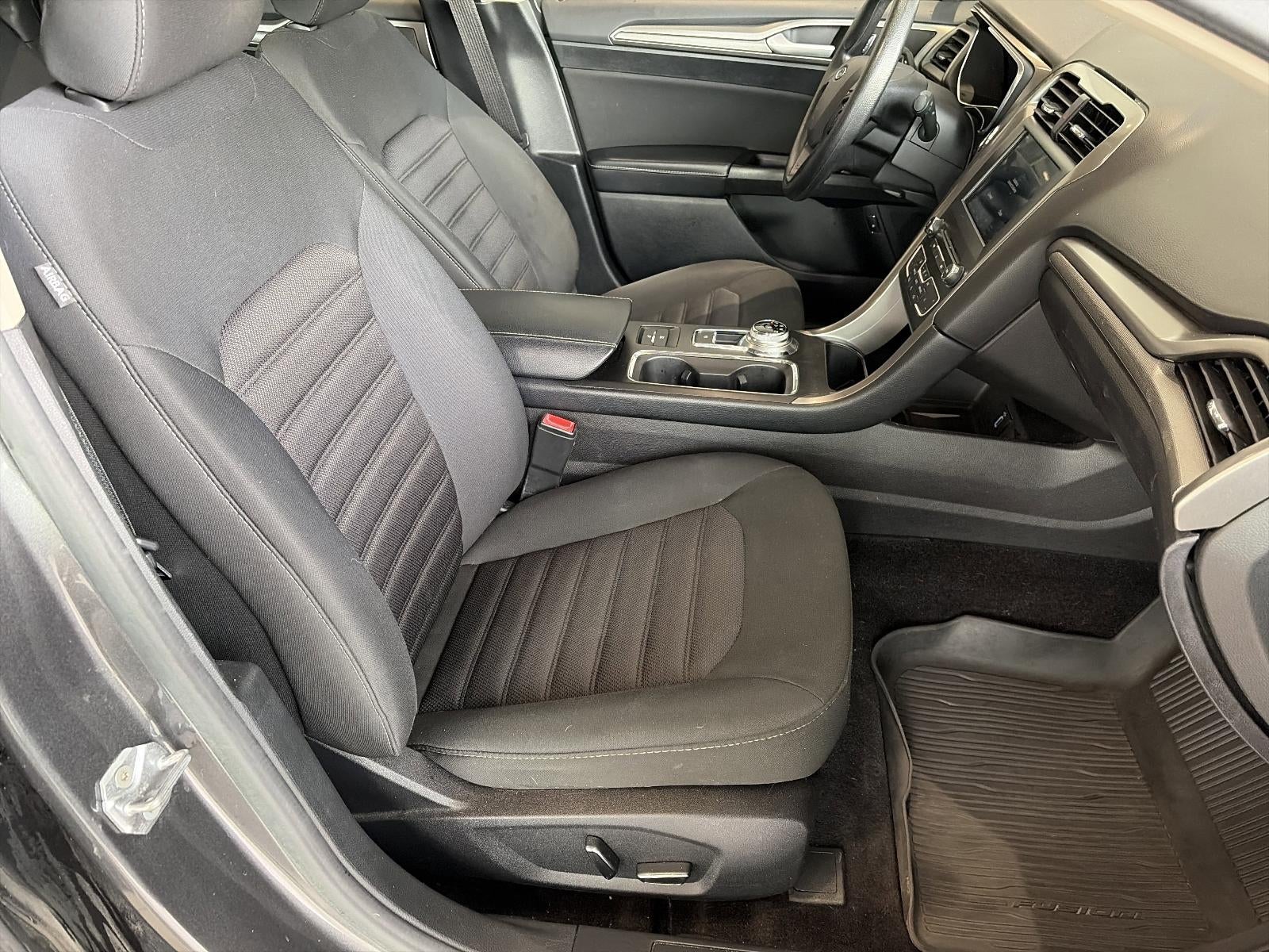 2017 Ford Fusion SE FWD