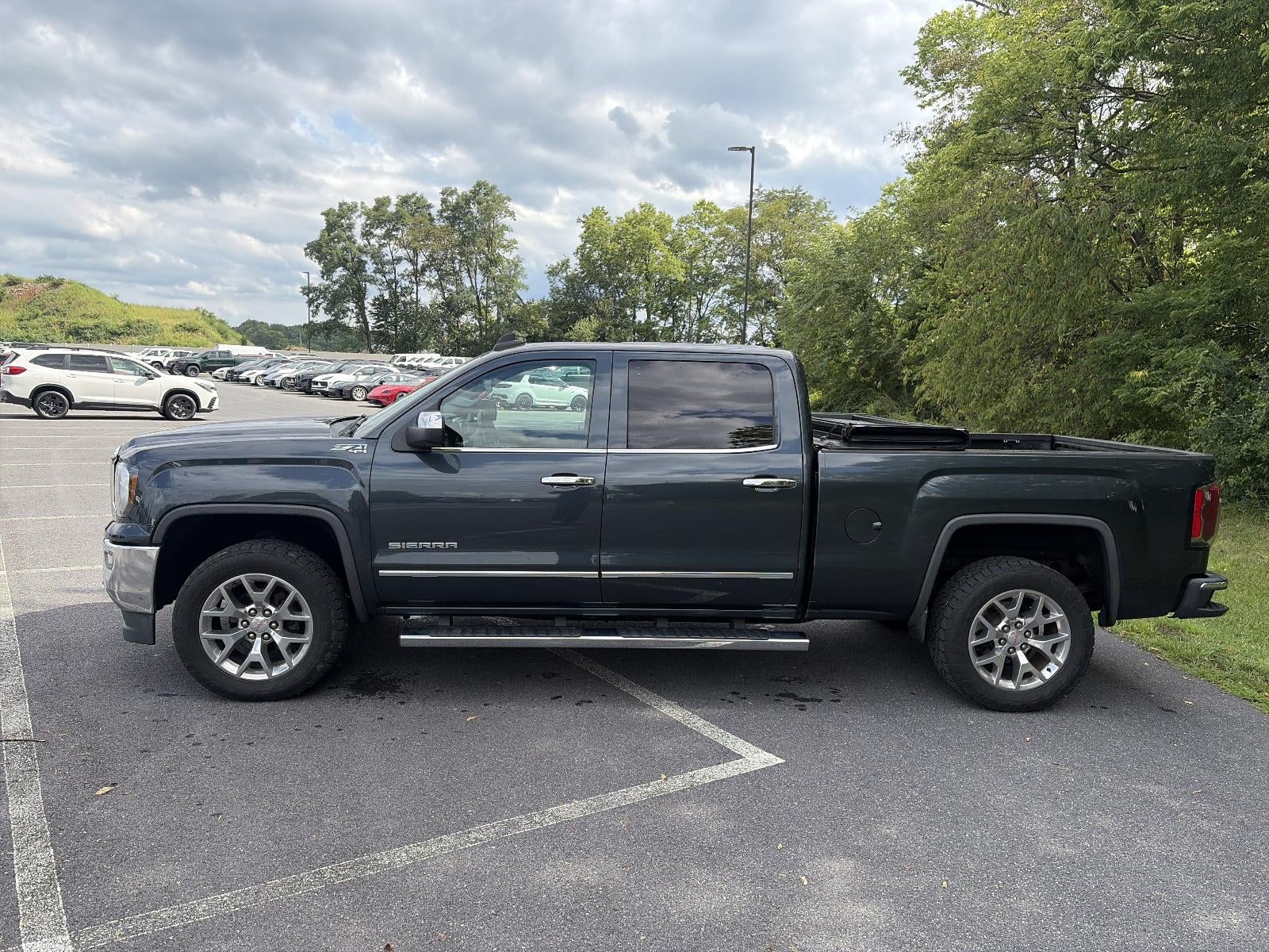 2017 GMC Sierra 1500 Crew Cab Standard Box 4-Wheel Drive SLT