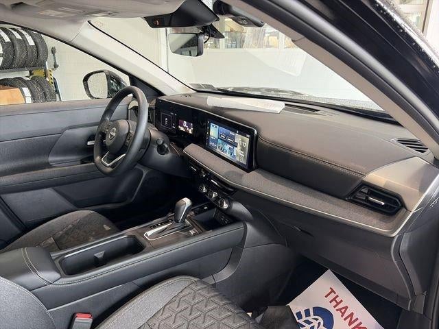 2025 Nissan Kicks SV AWD