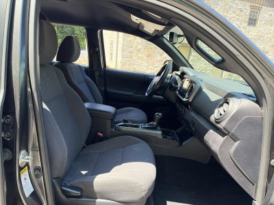 2017 Toyota Tacoma TRD Sport Double Cab 5' Bed V6 4x4 AT (Natl)