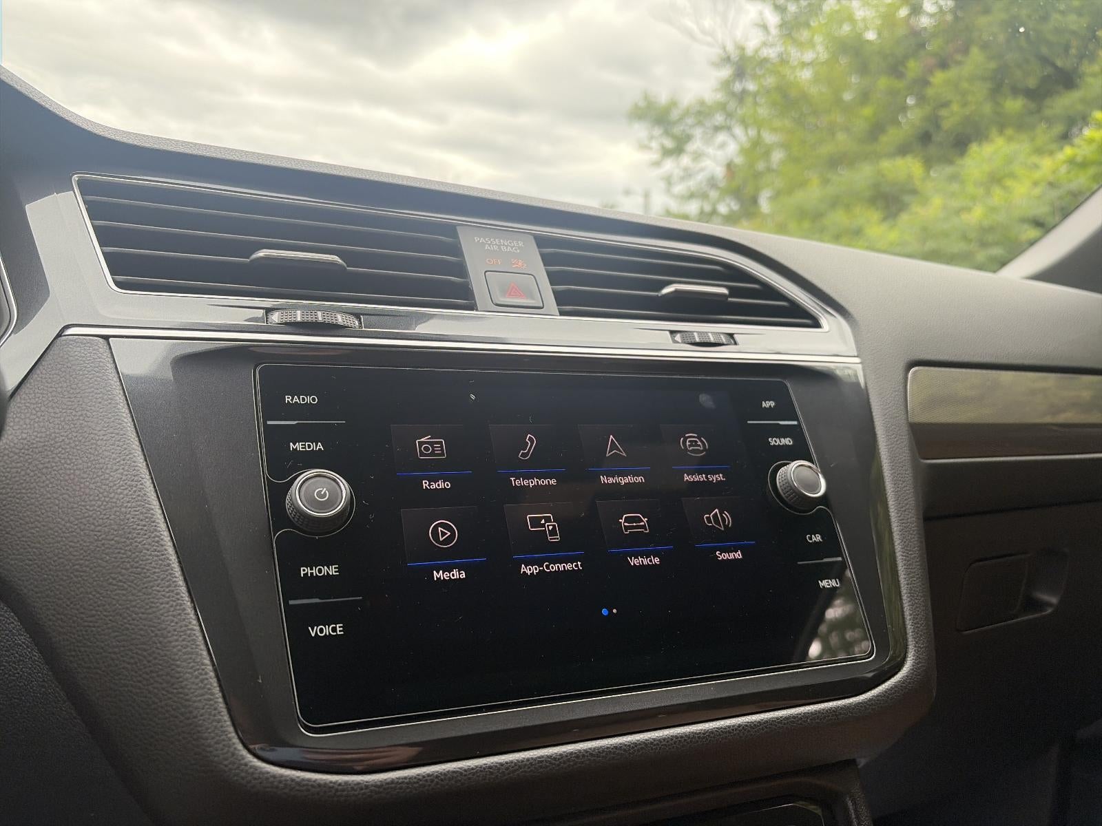 2024 Volkswagen Tiguan 2.0T SE 4MOTION