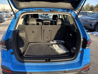 2025 Volkswagen Taos SE Black 4MOTION