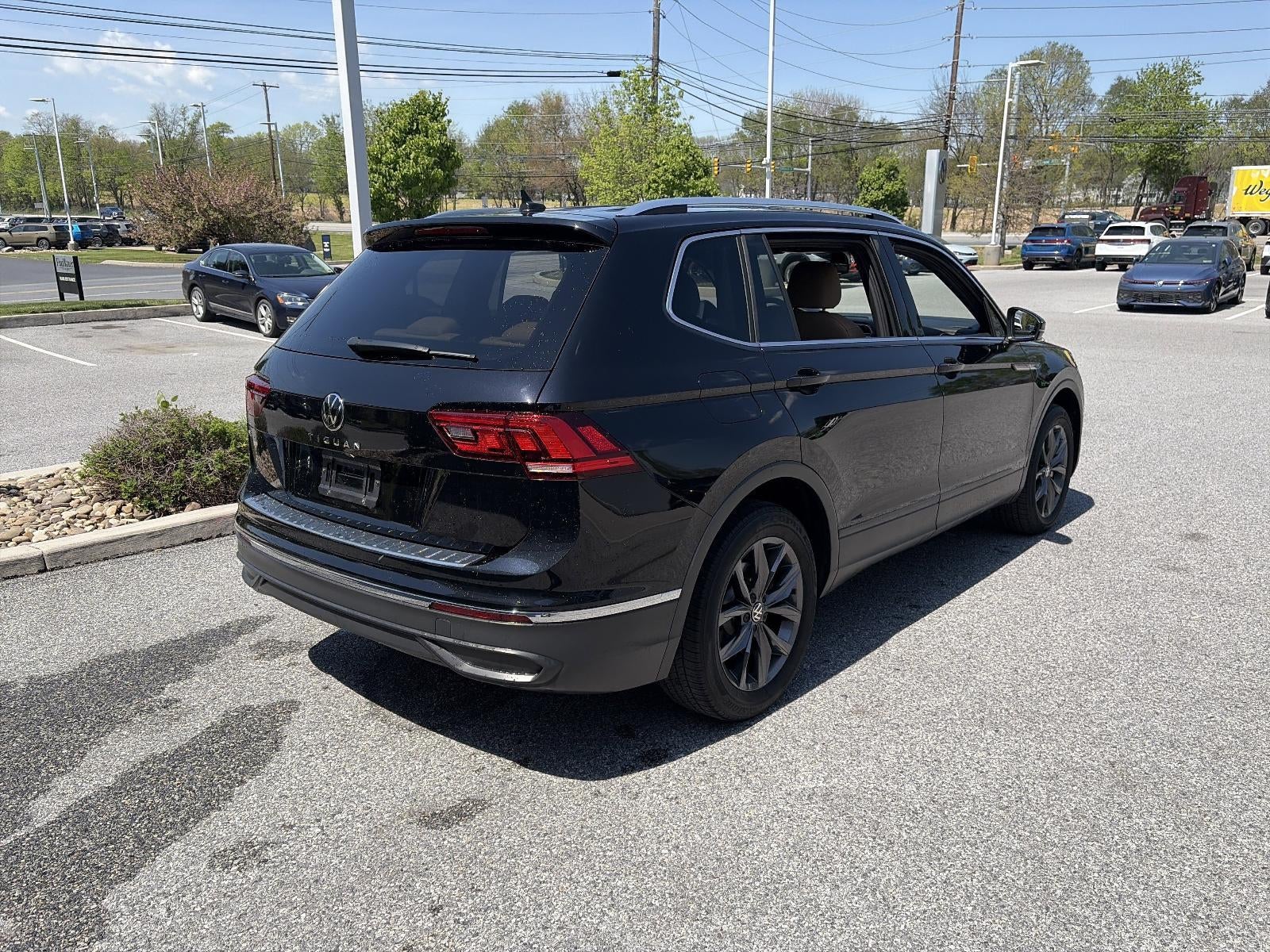 2023 Volkswagen Tiguan 2.0T SE FWD