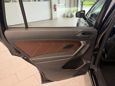 2024 Volkswagen Tiguan 2.0T SEL R-Line 4MOTION