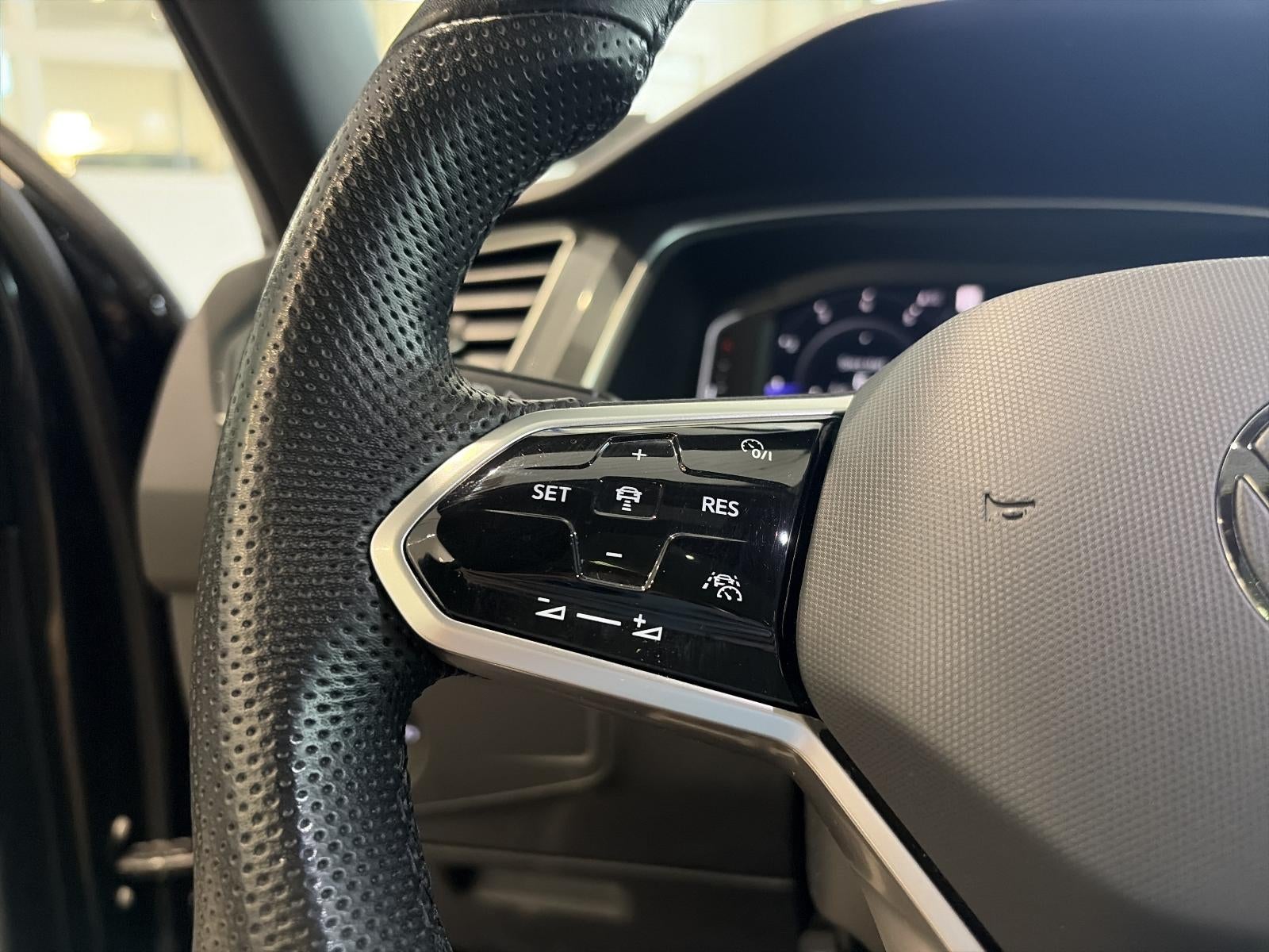 2024 Volkswagen Tiguan 2.0T SEL R-Line 4MOTION