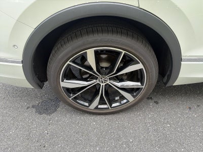 2024 Volkswagen Tiguan 2.0T SEL R-Line 4MOTION
