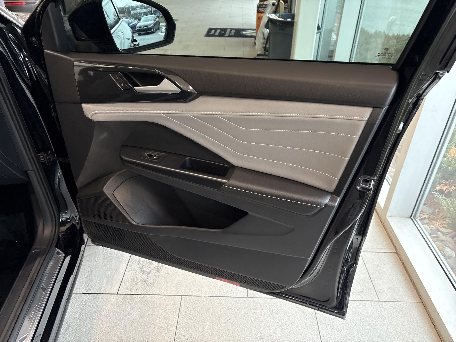 2024 Volkswagen Taos SEL 4MOTION