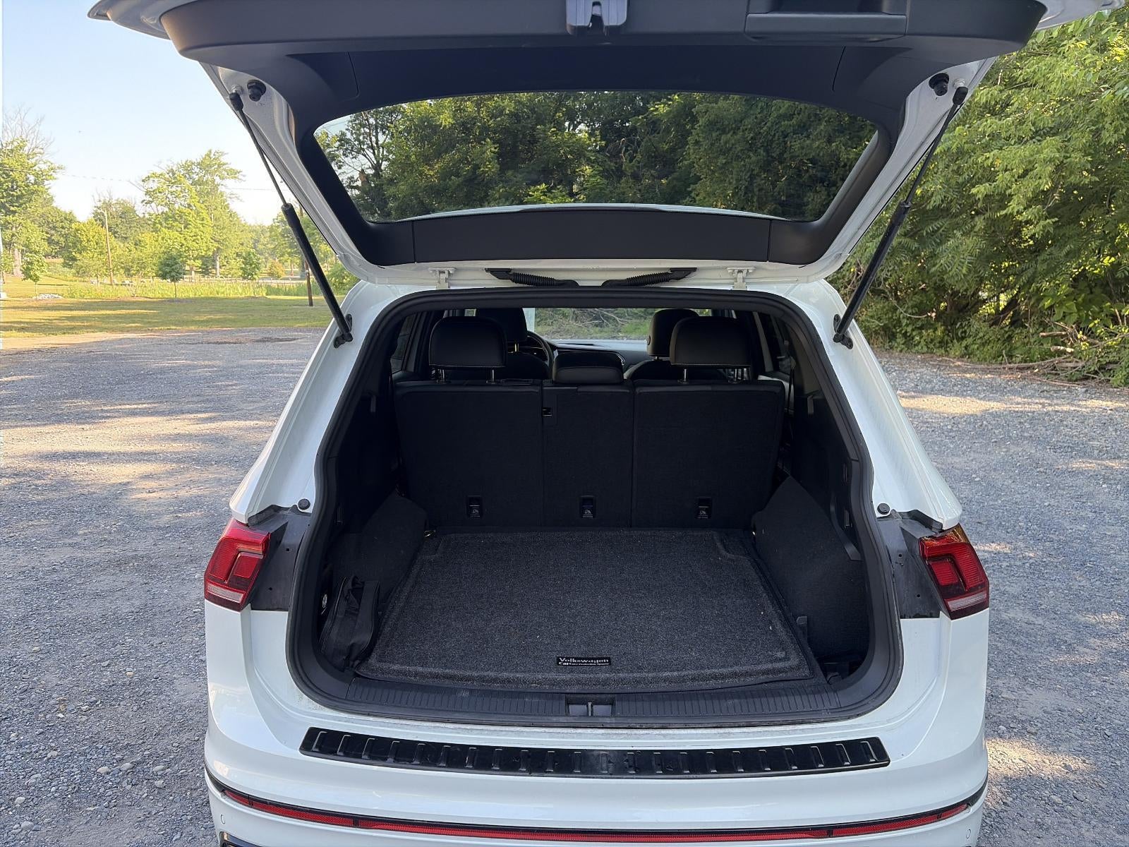 2023 Volkswagen Tiguan 2.0T SE R-Line Black 4MOTION
