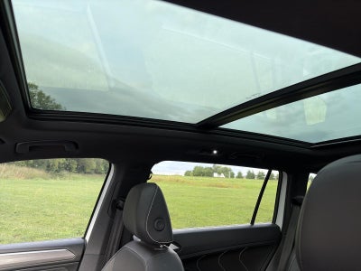 2022 Volkswagen Tiguan 2.0T SE R-Line Black 4MOTION