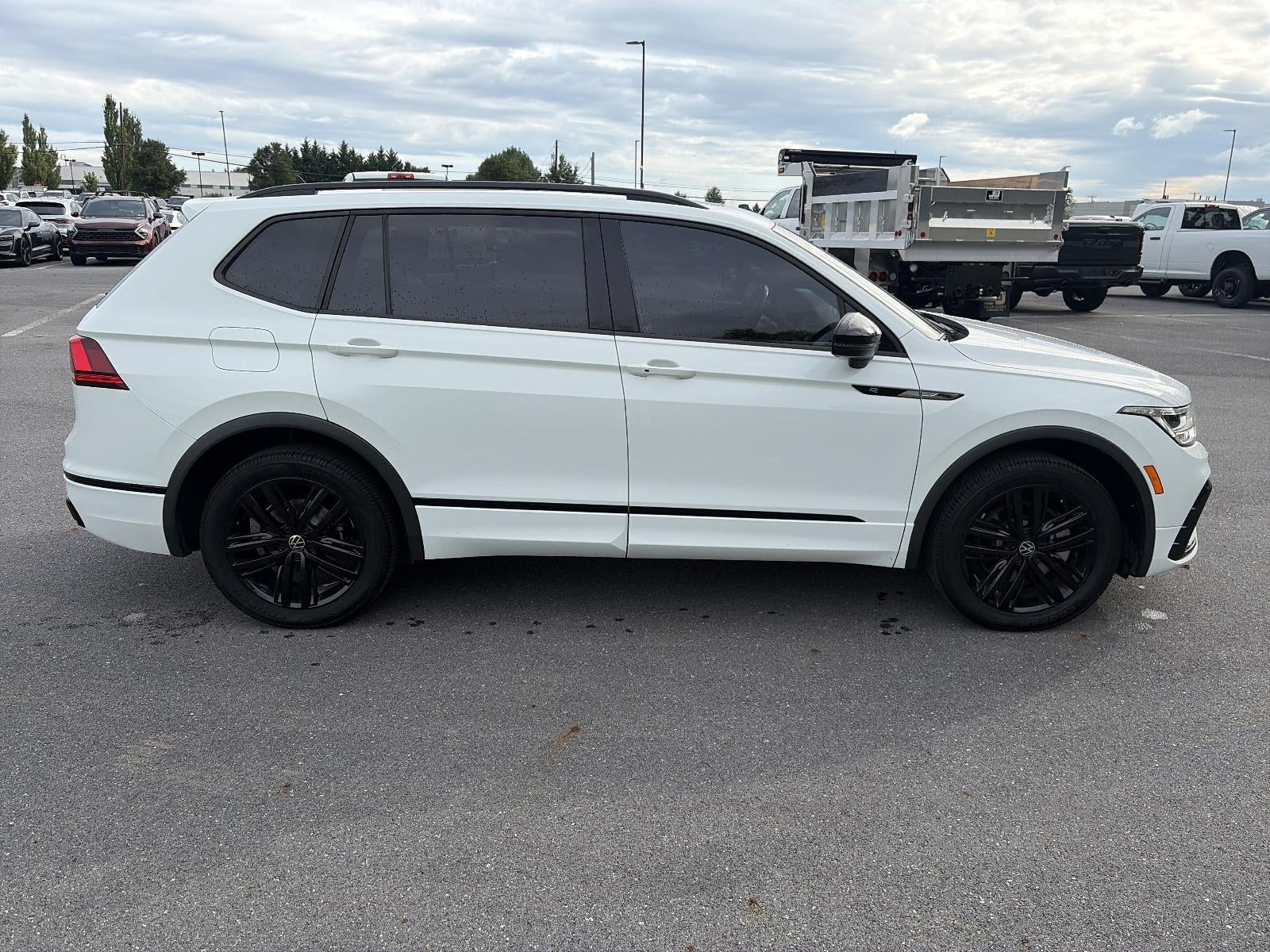 2022 Volkswagen Tiguan 2.0T SE R-Line Black 4MOTION