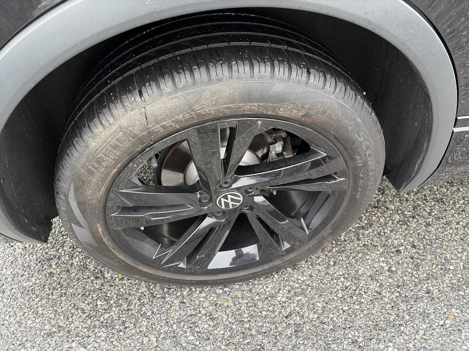 2024 Volkswagen Tiguan 2.0T SE R-Line Black 4MOTION