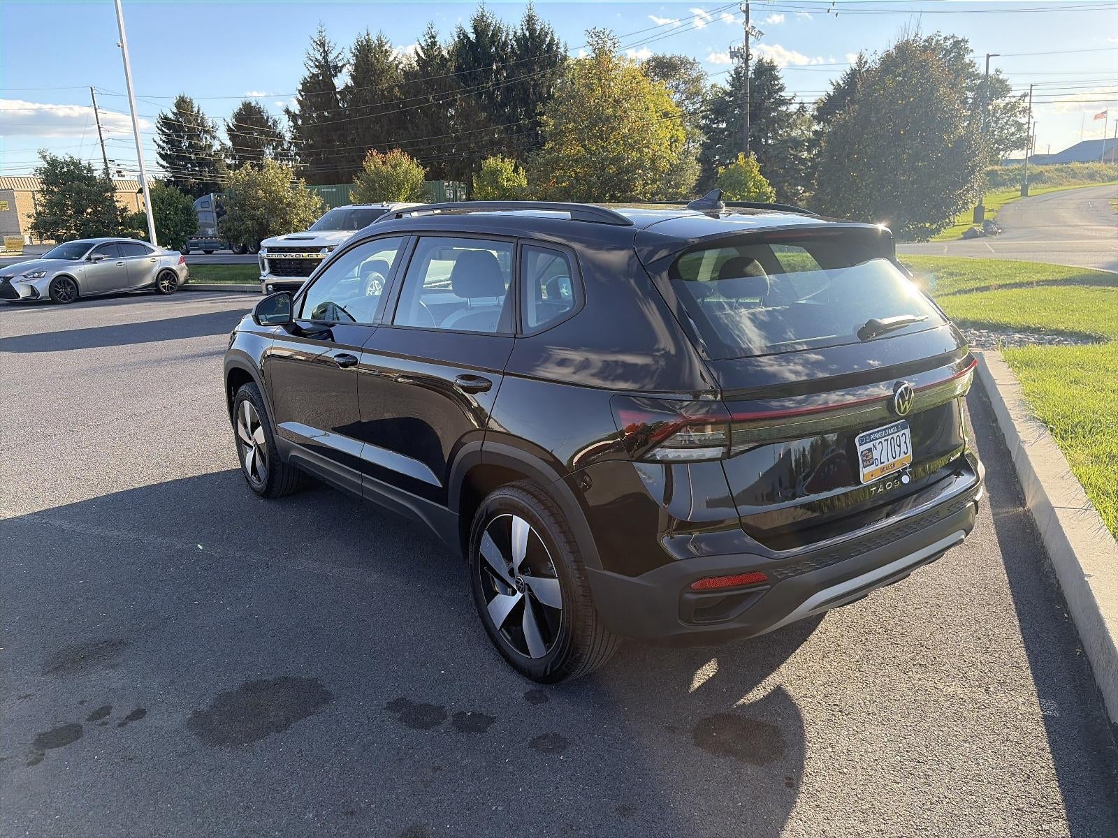 2025 Volkswagen Taos S 4MOTION