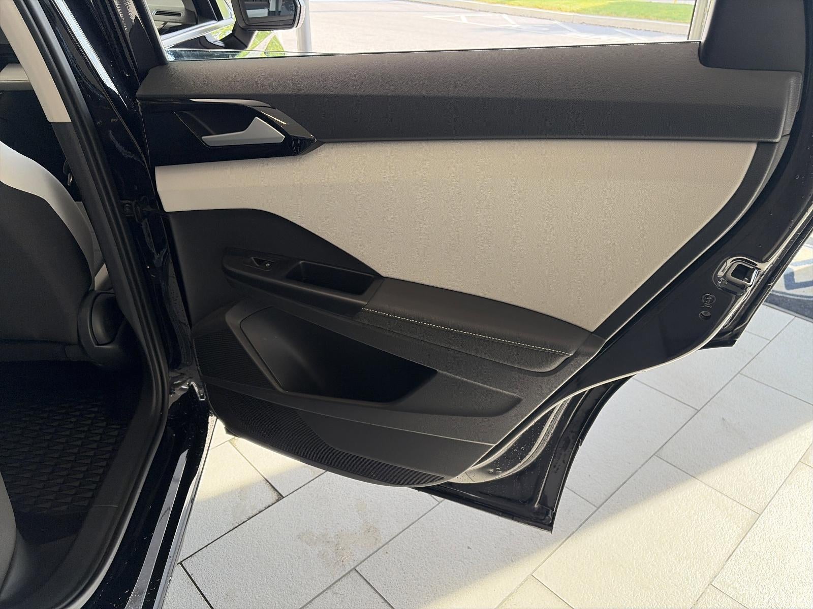 2025 Volkswagen Taos S 4MOTION