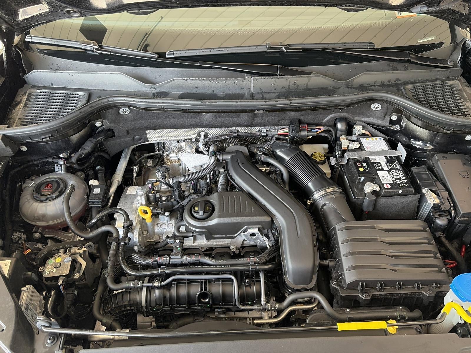 2025 Volkswagen Taos S 4MOTION