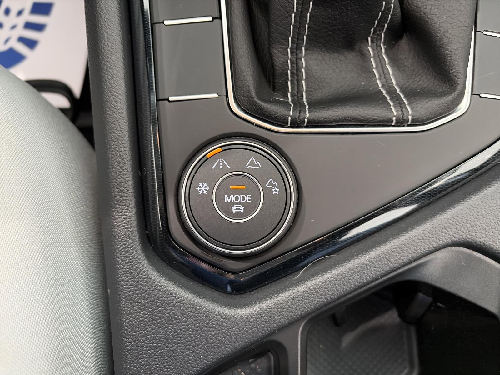 2025 Volkswagen Taos S 4MOTION