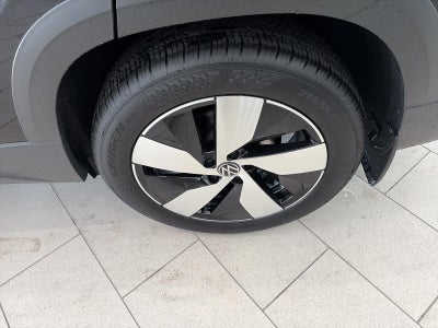 2025 Volkswagen Taos S 4MOTION