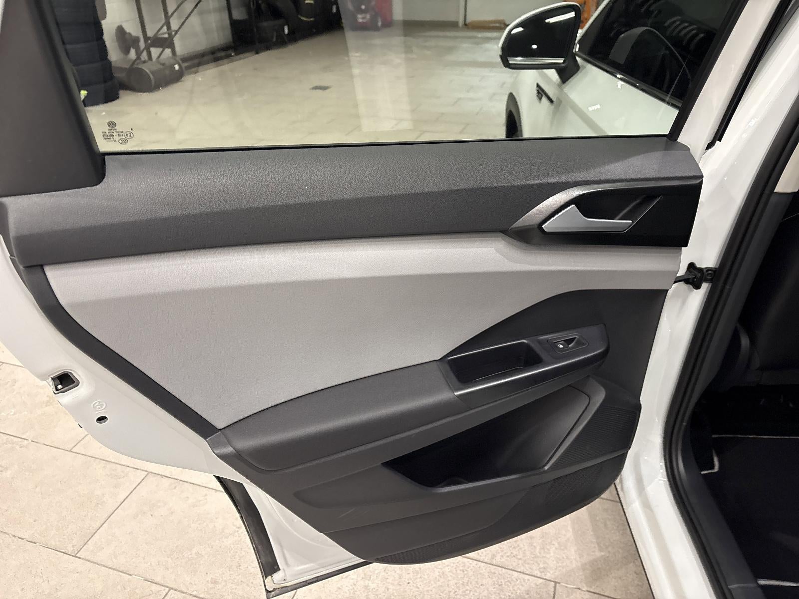 2022 Volkswagen Taos SE FWD