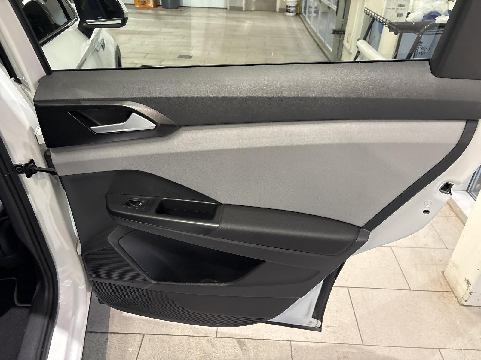 2022 Volkswagen Taos SE FWD