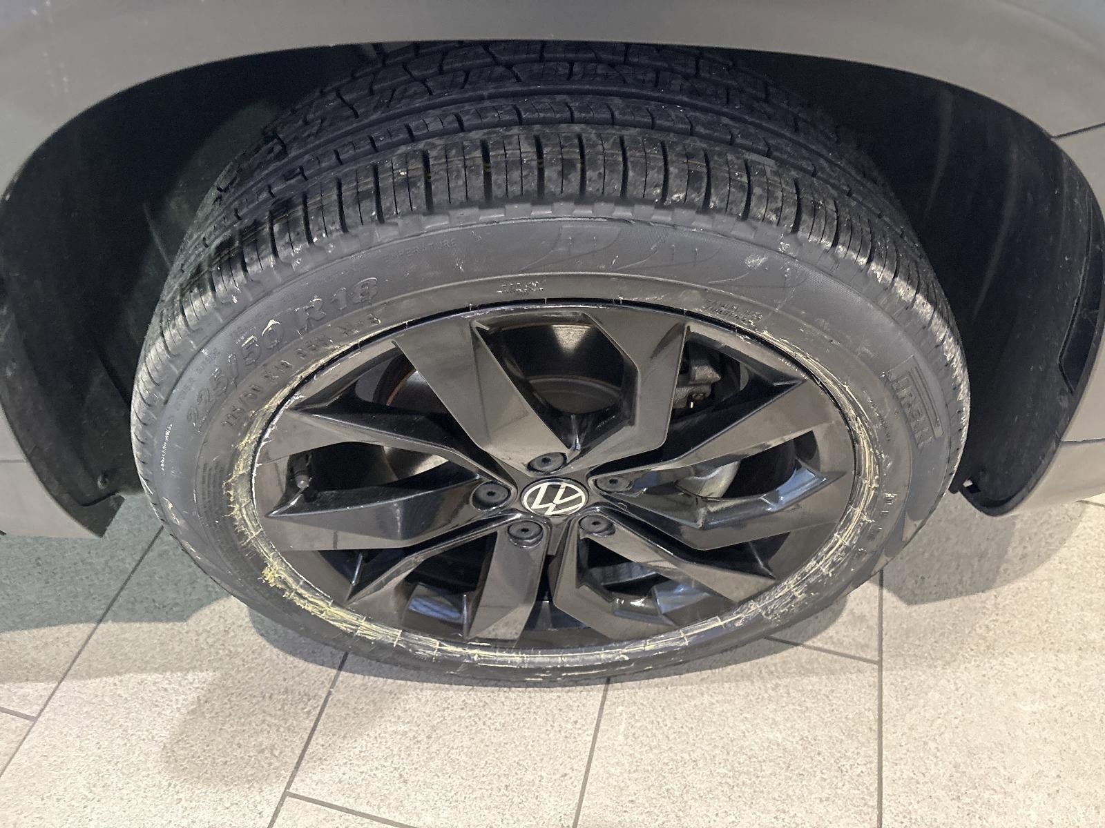 2022 Volkswagen Taos SE FWD