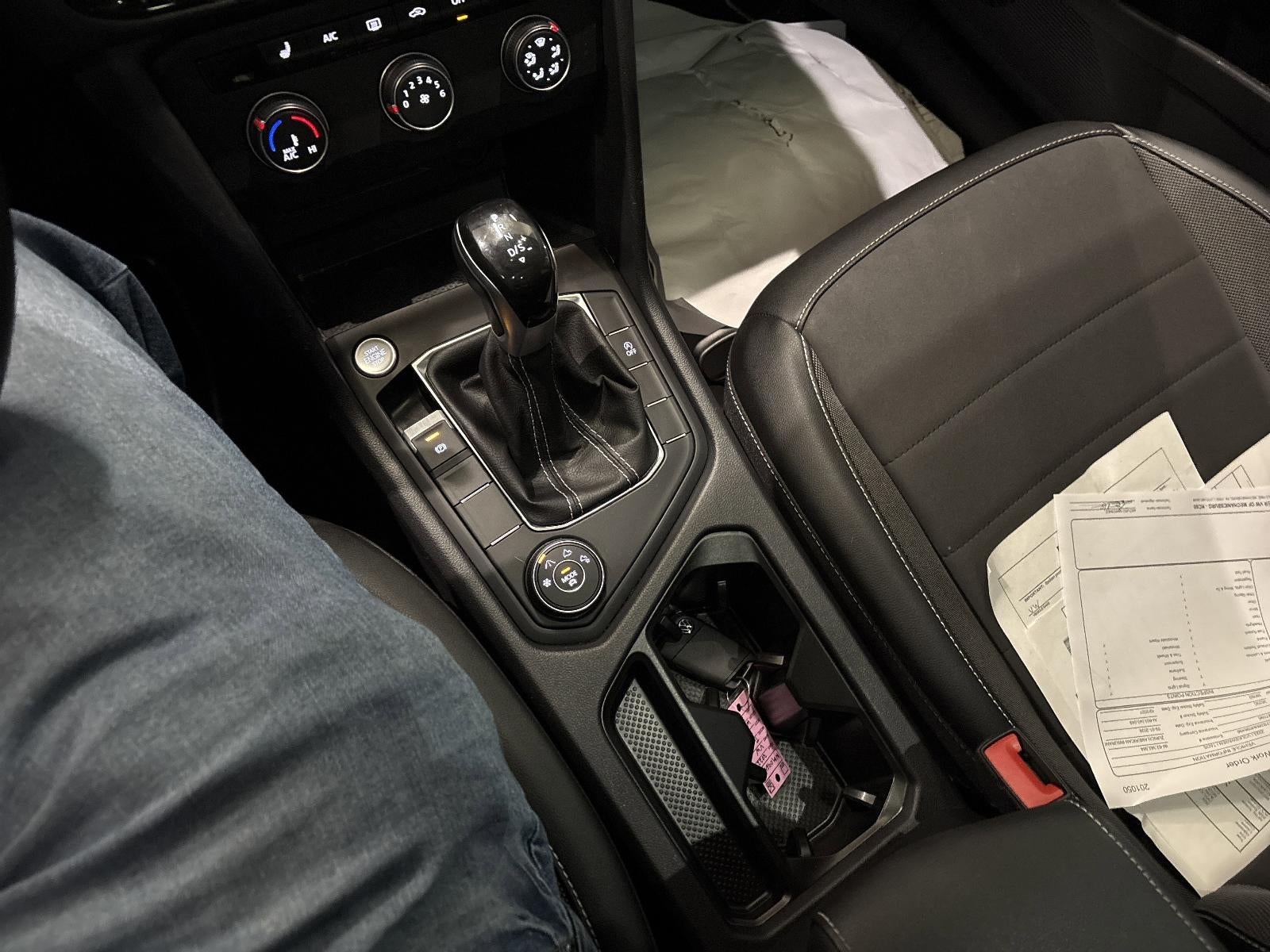 2022 Volkswagen Taos SE FWD