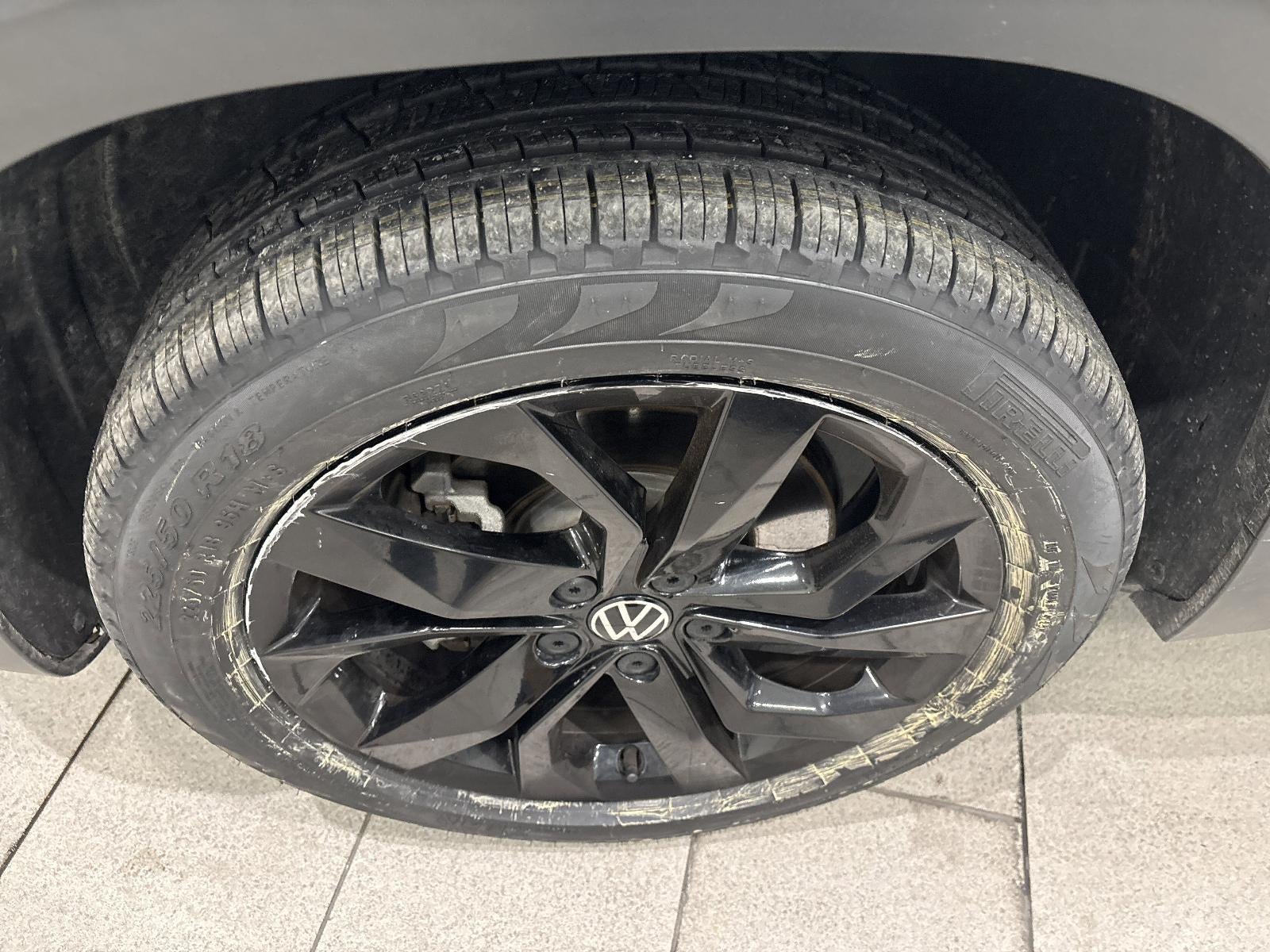 2022 Volkswagen Taos SE FWD