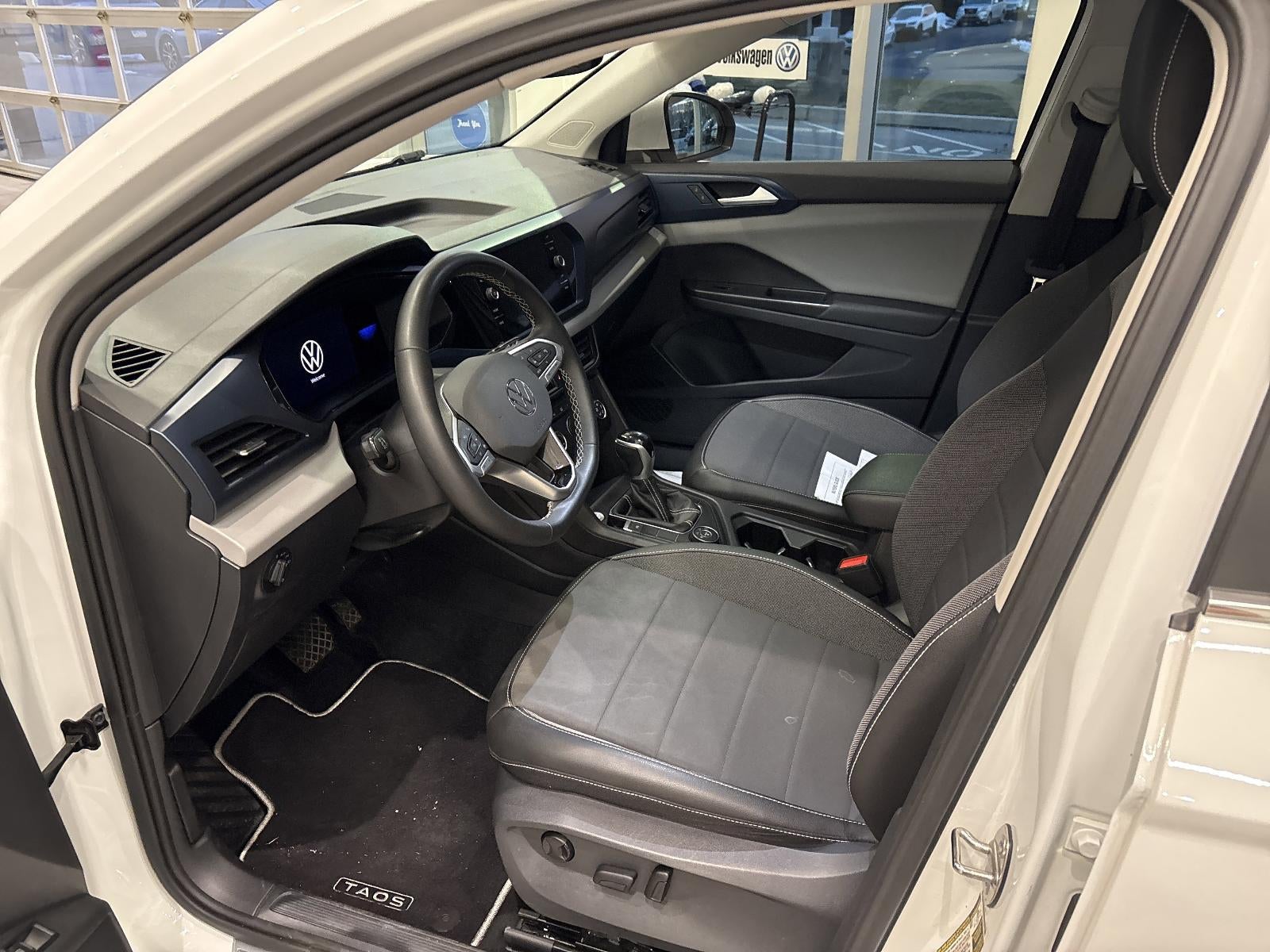 2022 Volkswagen Taos SE FWD