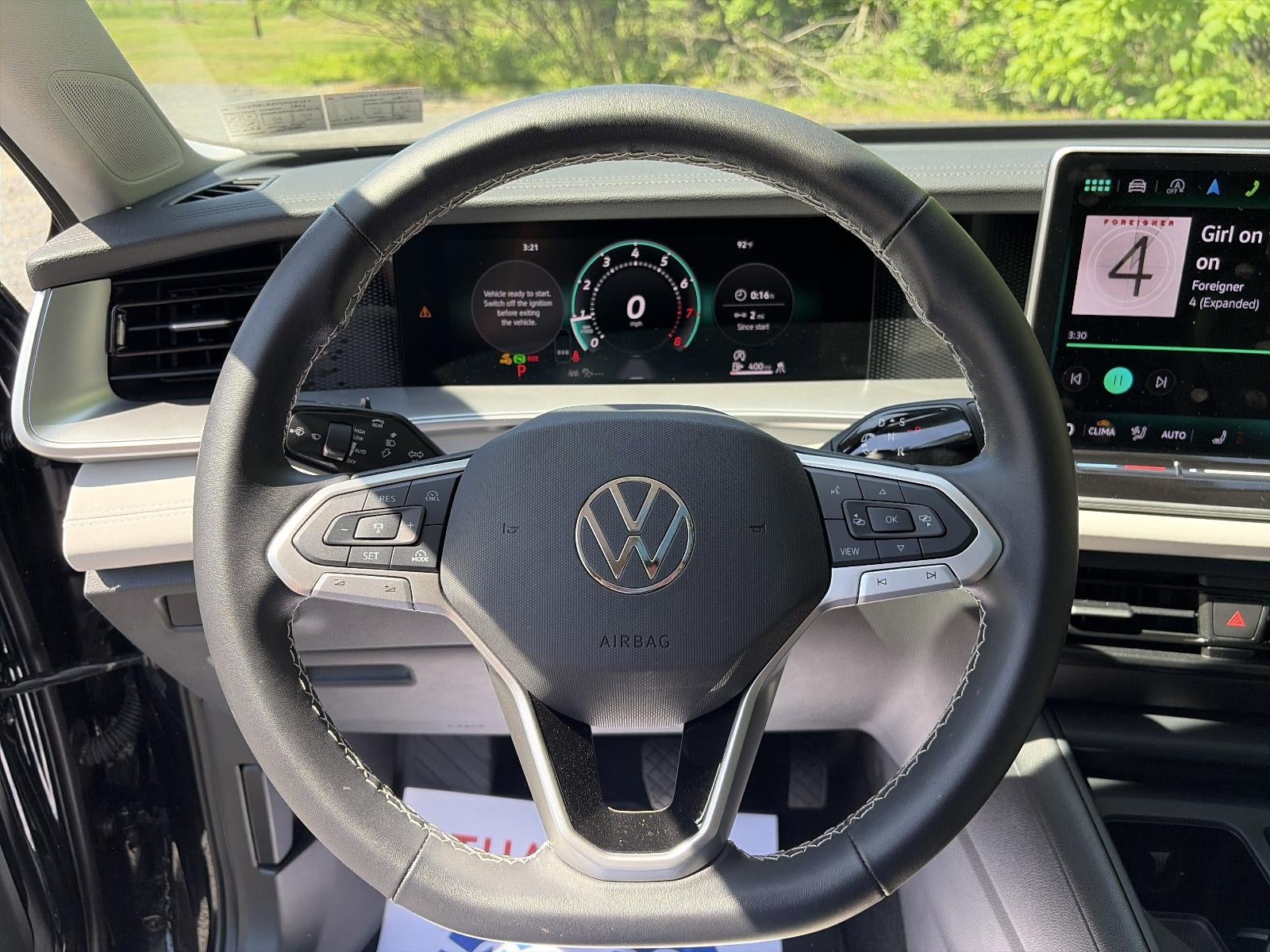 2025 Volkswagen Tiguan 2.0T SE 4MOTION