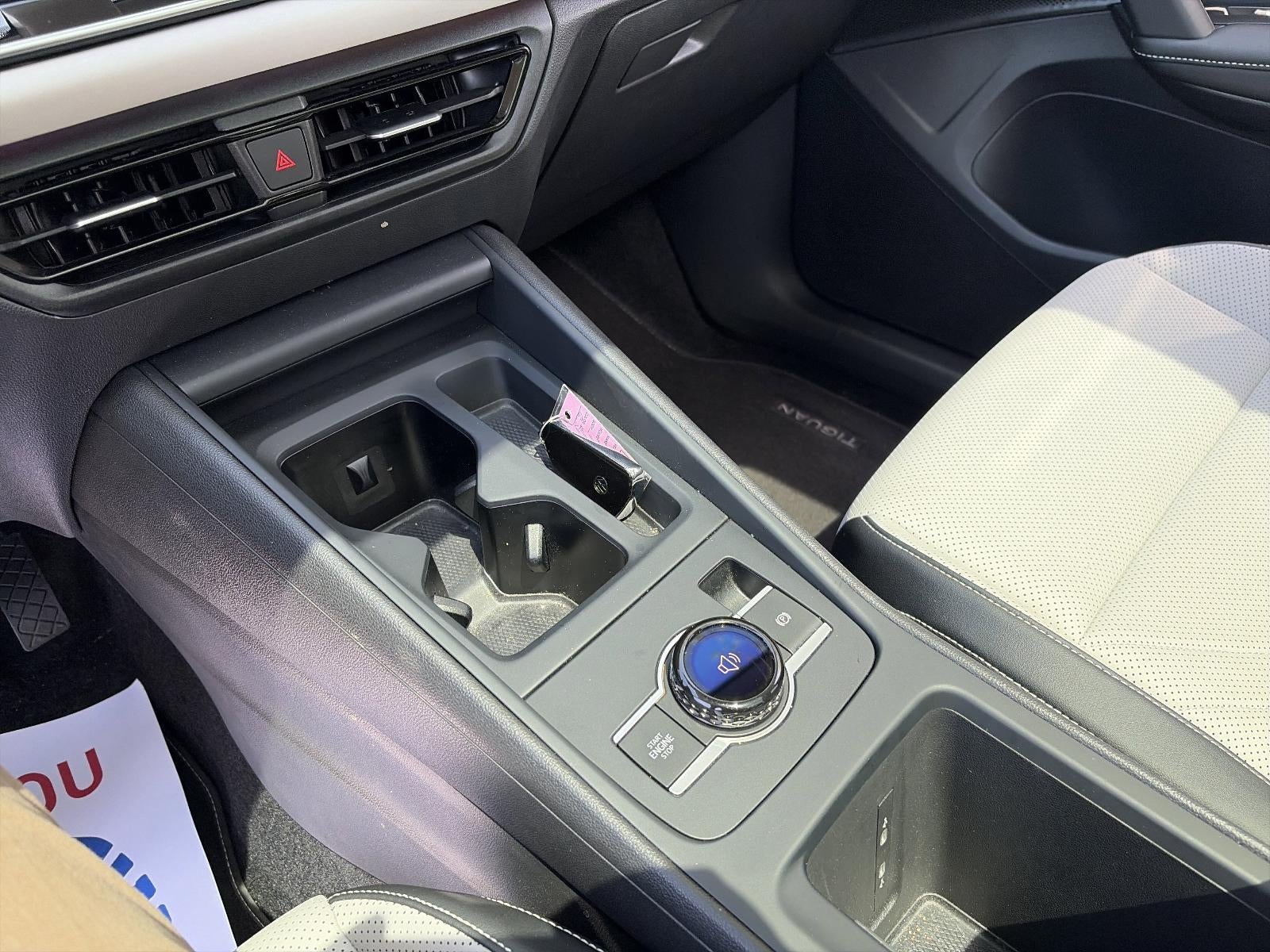 2025 Volkswagen Tiguan 2.0T SE 4MOTION