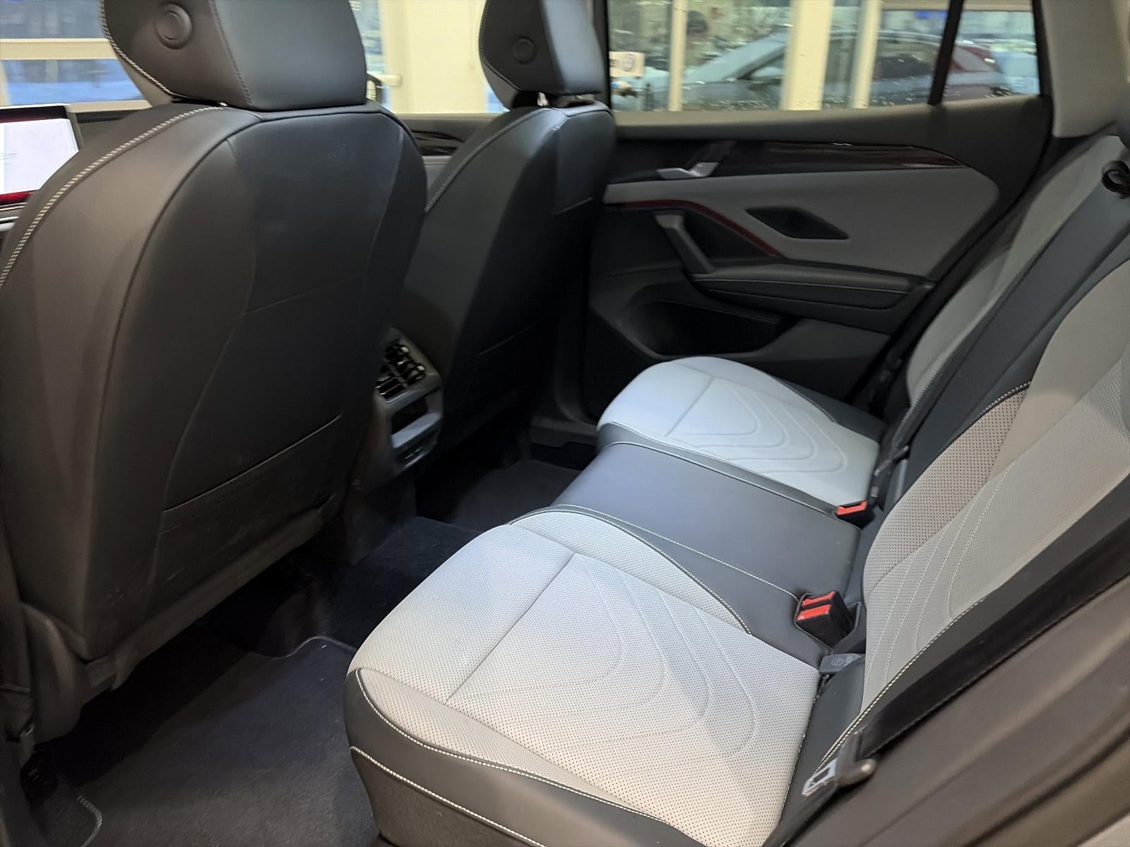 2025 Volkswagen Tiguan 2.0T SE 4MOTION