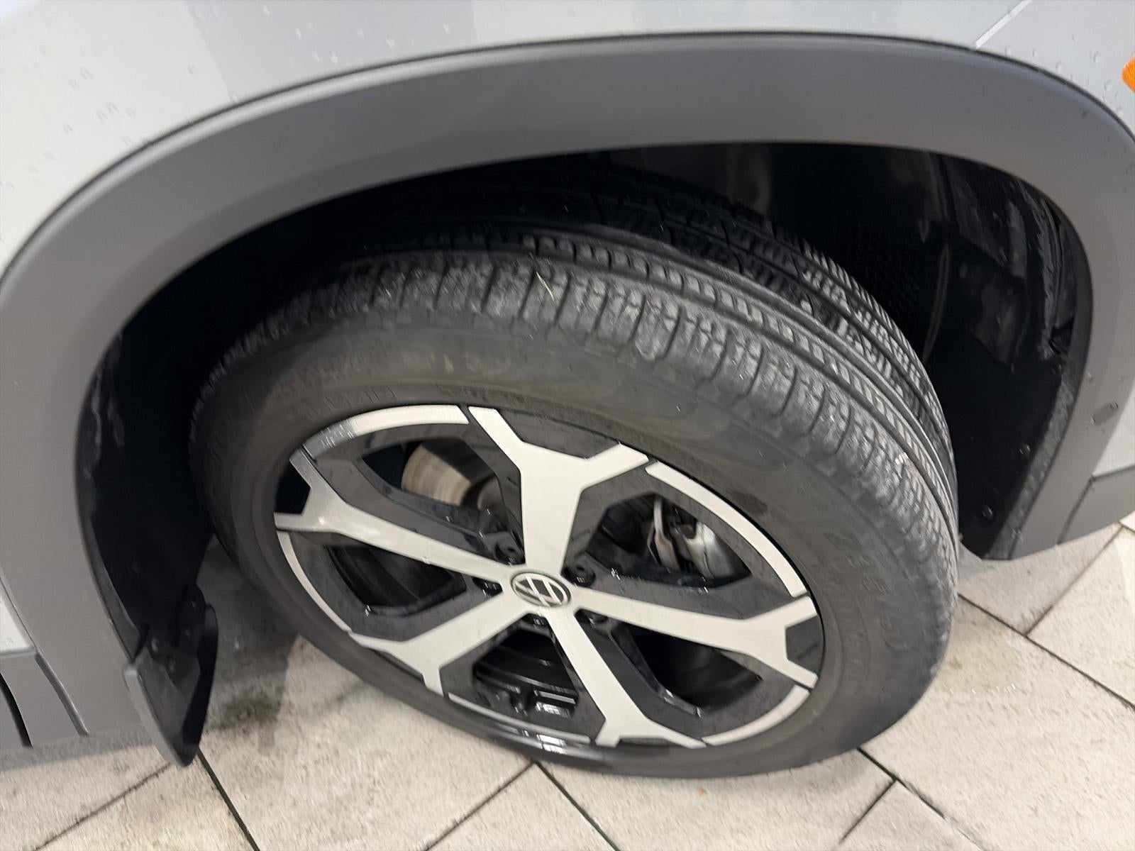 2025 Volkswagen Tiguan 2.0T SE 4MOTION