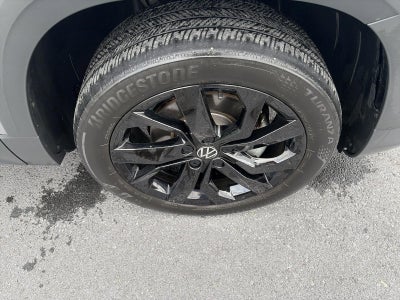 2023 Volkswagen Taos SE 4MOTION *Ltd Avail*
