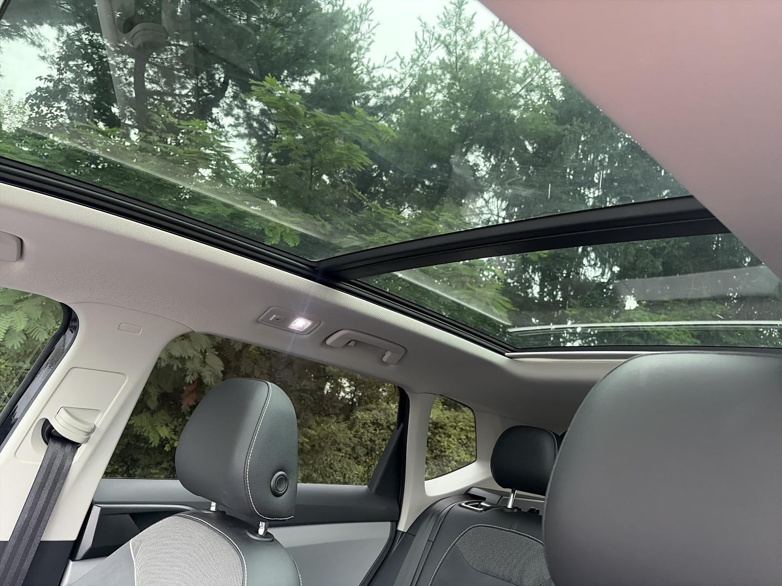 2023 Volkswagen Taos SE 4MOTION *Ltd Avail*