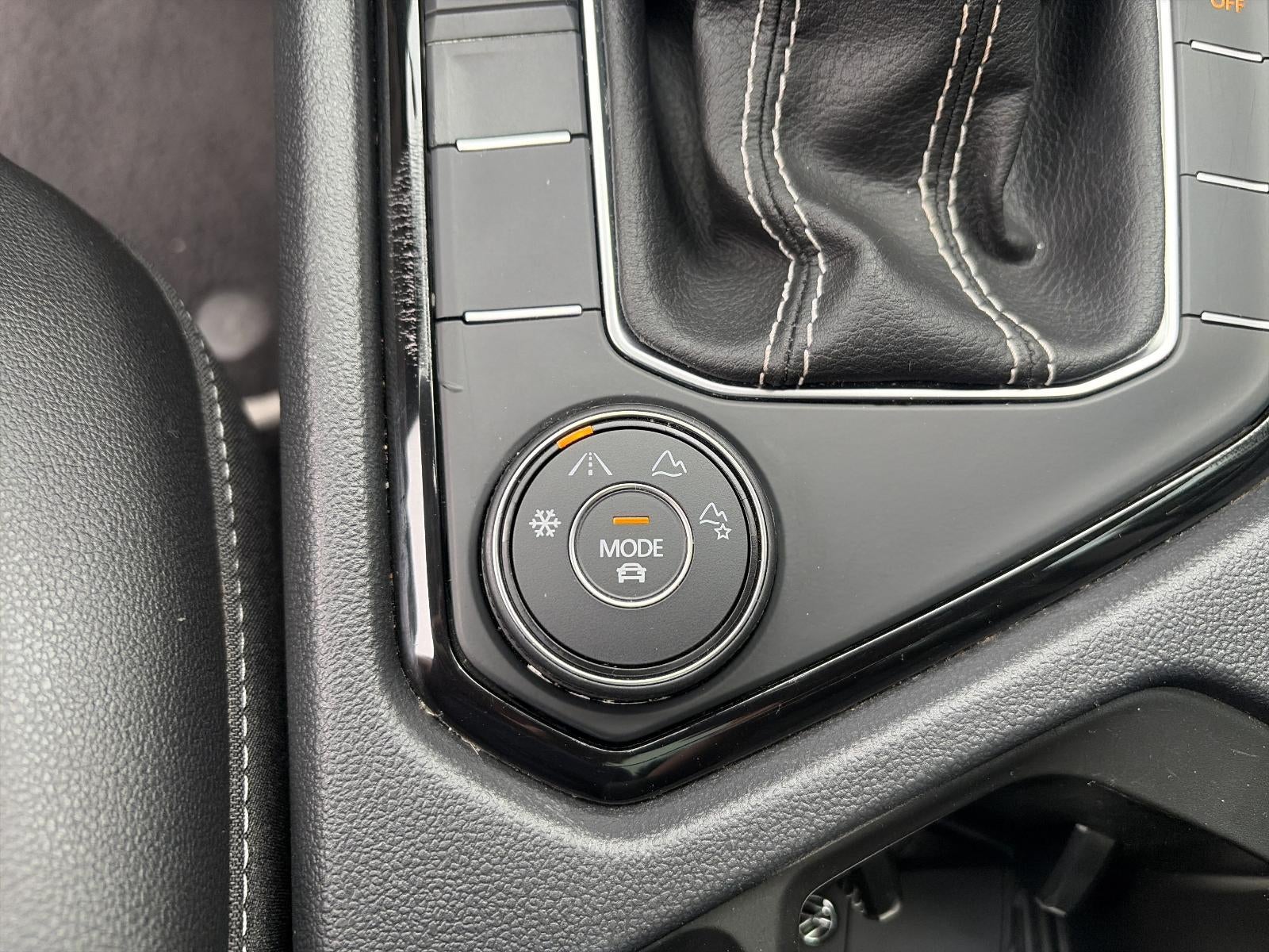 2023 Volkswagen Taos SE 4MOTION *Ltd Avail*