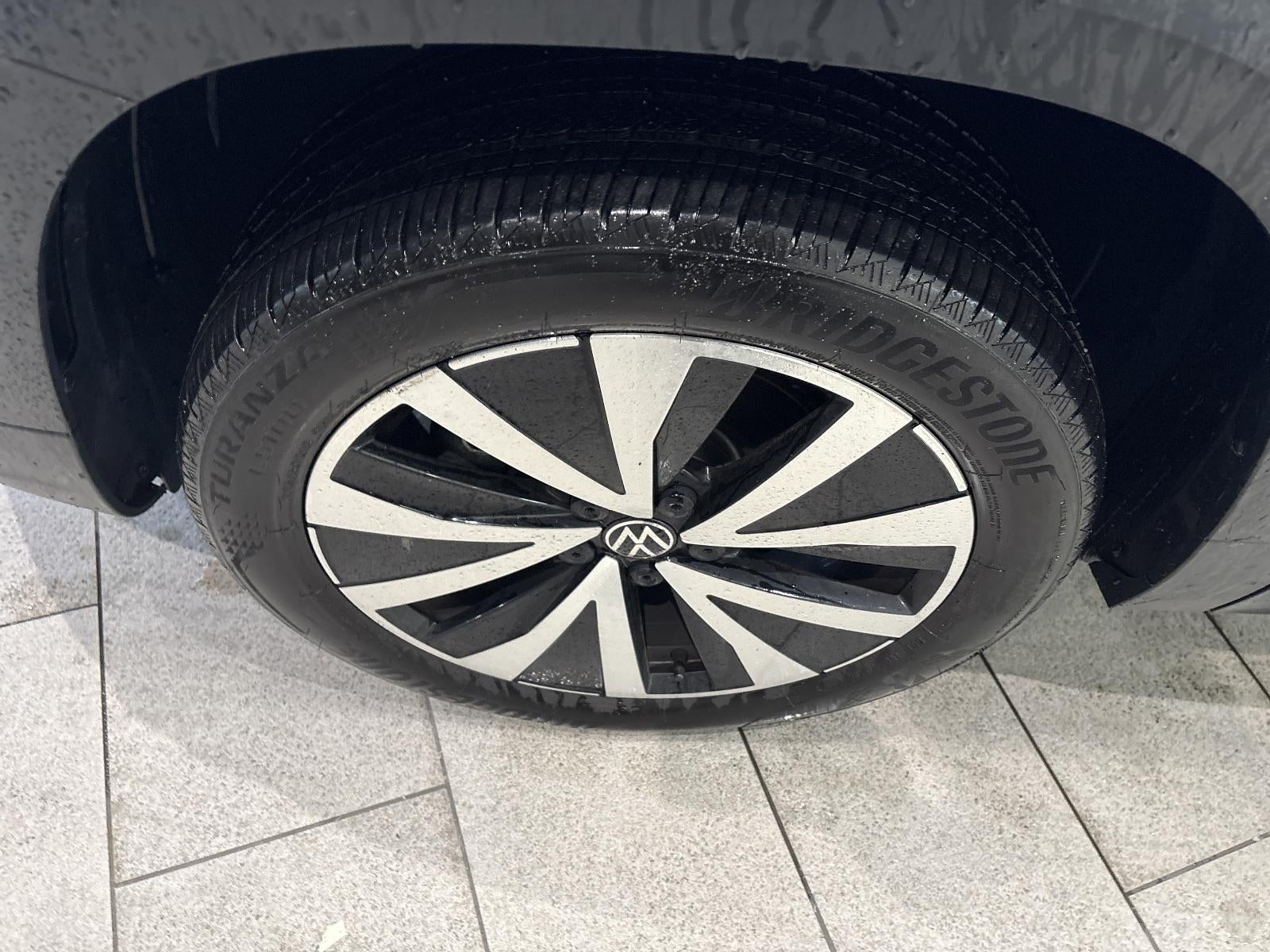 2023 Volkswagen Taos SE 4MOTION *Ltd Avail*