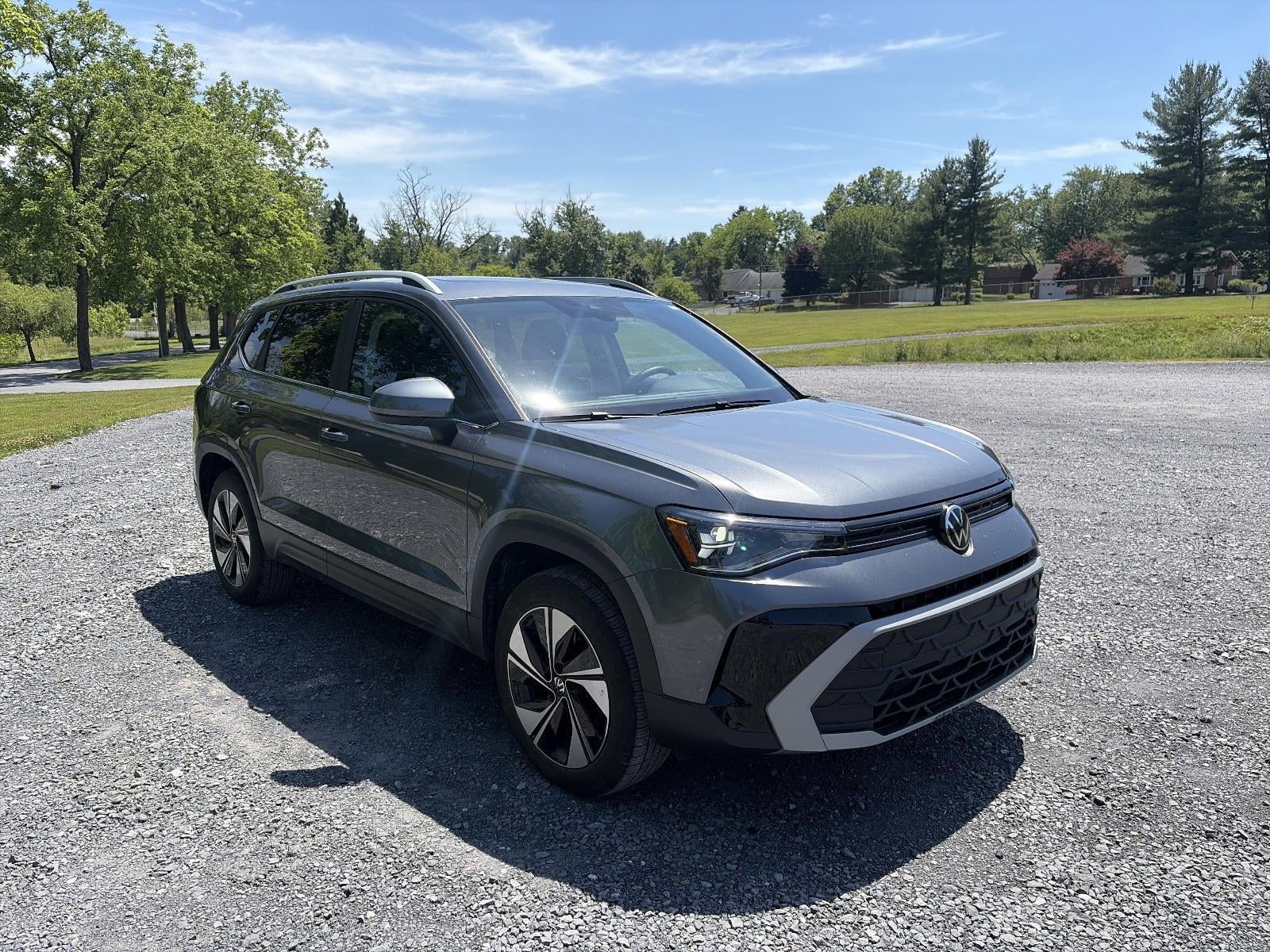 2025 Volkswagen Taos SE 4MOTION