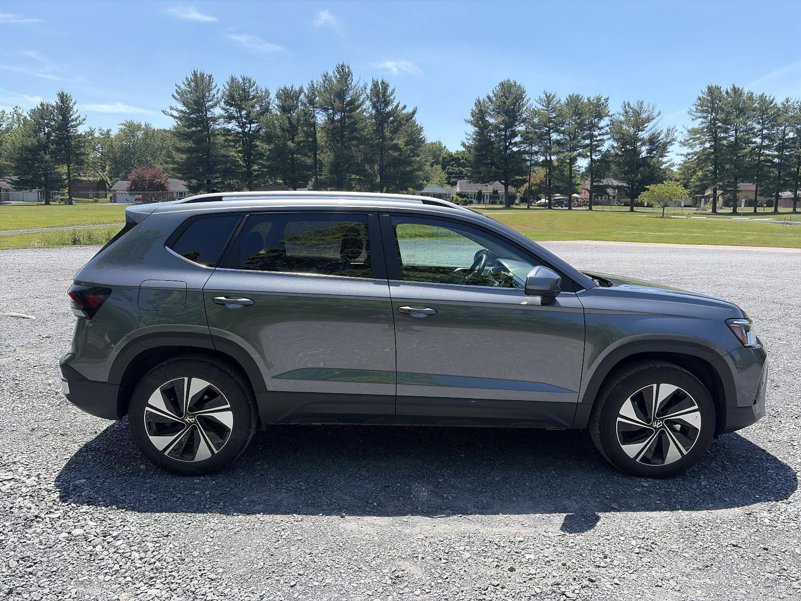 2025 Volkswagen Taos SE 4MOTION