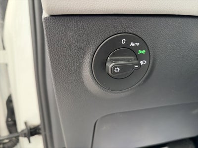 2024 Volkswagen Taos SE 4MOTION