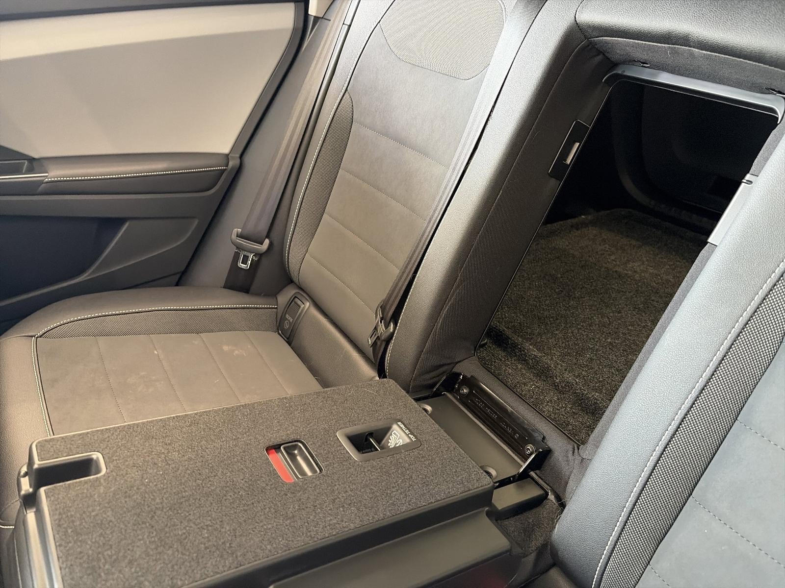 2024 Volkswagen Taos SE 4MOTION