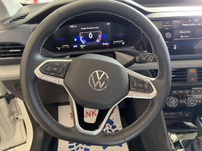 2024 Volkswagen Taos SE 4MOTION